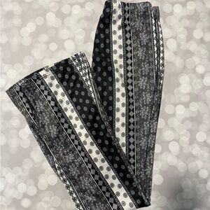 Boho Black and White Patterned Flare Leggings